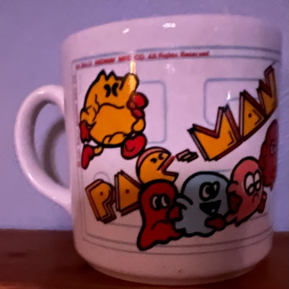 If You Love Pac-Man, You’ll Love These 1980s Vintage Mugs! Good Condition!🎮 - Picture 2 of 4